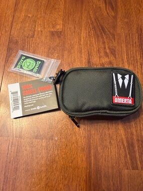OMERTA Green Smell Proof 5” Boss Compact Zipper Pouch